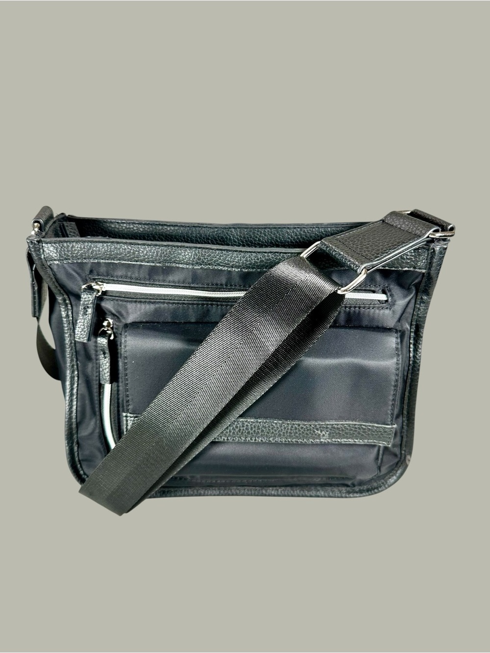 Tommy Bahama Unisex Shoulder/ Crossbody bag